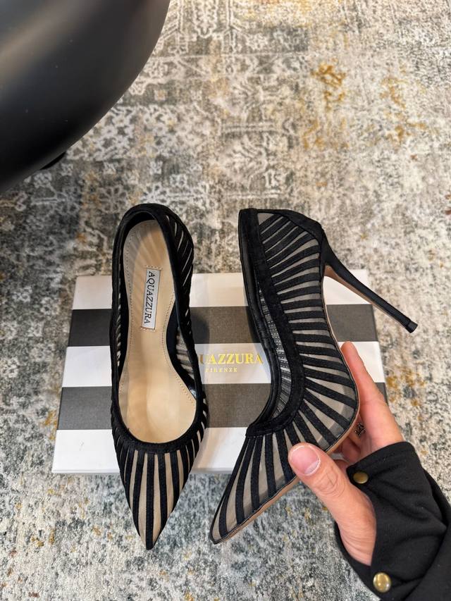 s new, exquisite pineapple shoes have captured my heart. Every style captivates