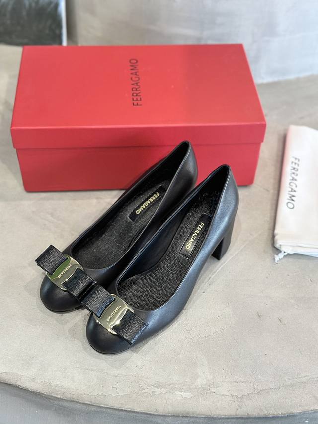 Factory Price: New Early Spring Salon with Bow Block Heels! This year's hottest