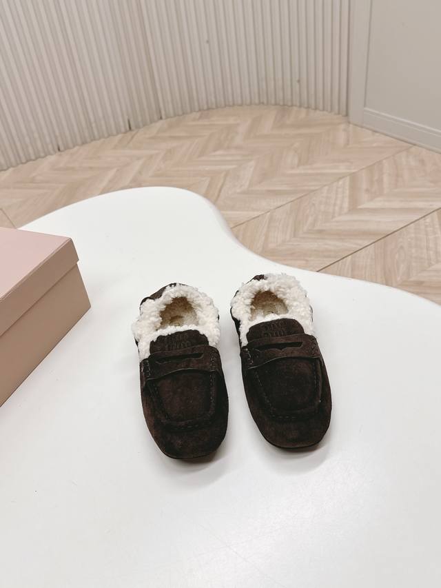 Nx24 Miumiu Miu Miu 2025Ss Fall/Winter runway slip-on driving shoes and plush lo