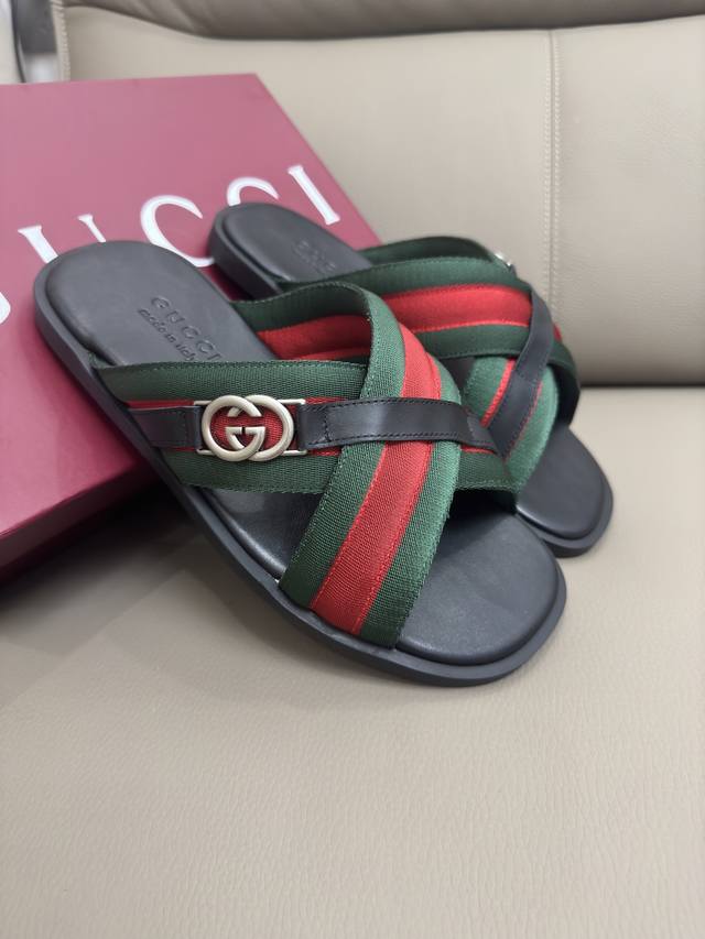 Men's New Cross Sandal with Interlocking G Hardware. This men's sandal is crafte