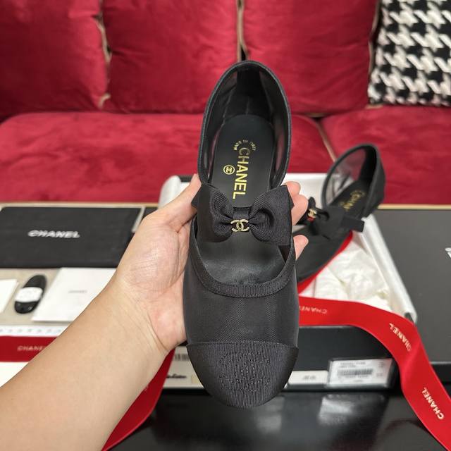 New on the black online Chanel Chanel latest show Mary Jane doll shoes simple bo