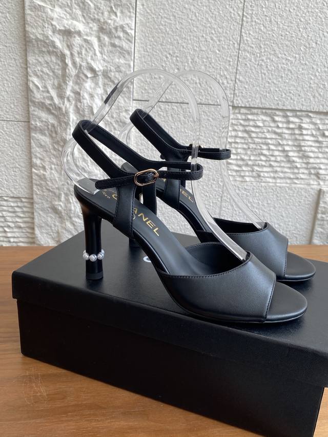 Top version: Chanel 25Ss new spring and summer pearl heel sandals high heels Cha