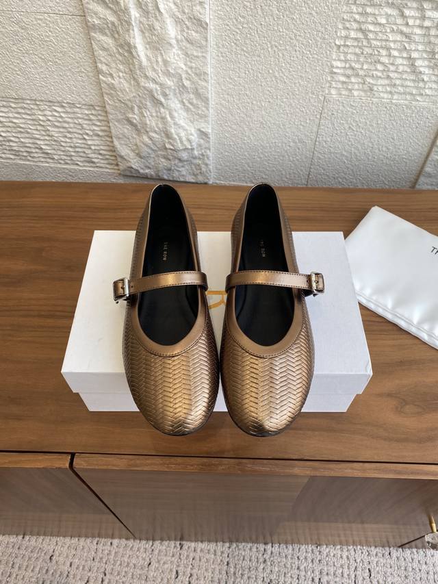 Top version: The Row 25Ss New autumn and winter simple and fashionable round-toe