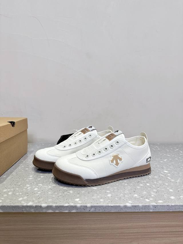 Dongguan goods Descente Chron series couple Chron sports casual shoes canvas sho