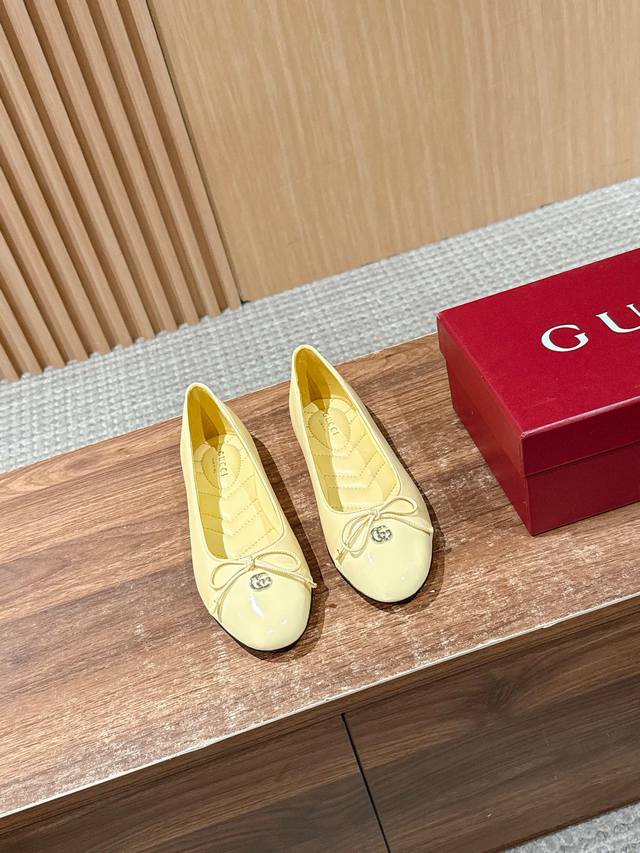 Made in Dongguan Gucci's latest bow-knot double G buckle ballet flats. This patc