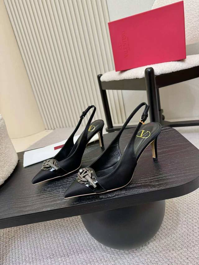 Valentino Kloss diamond-buckled V-strap sandals. Authentic version from the late