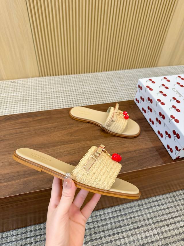 Latest Vuitton Loui. Toutiao series