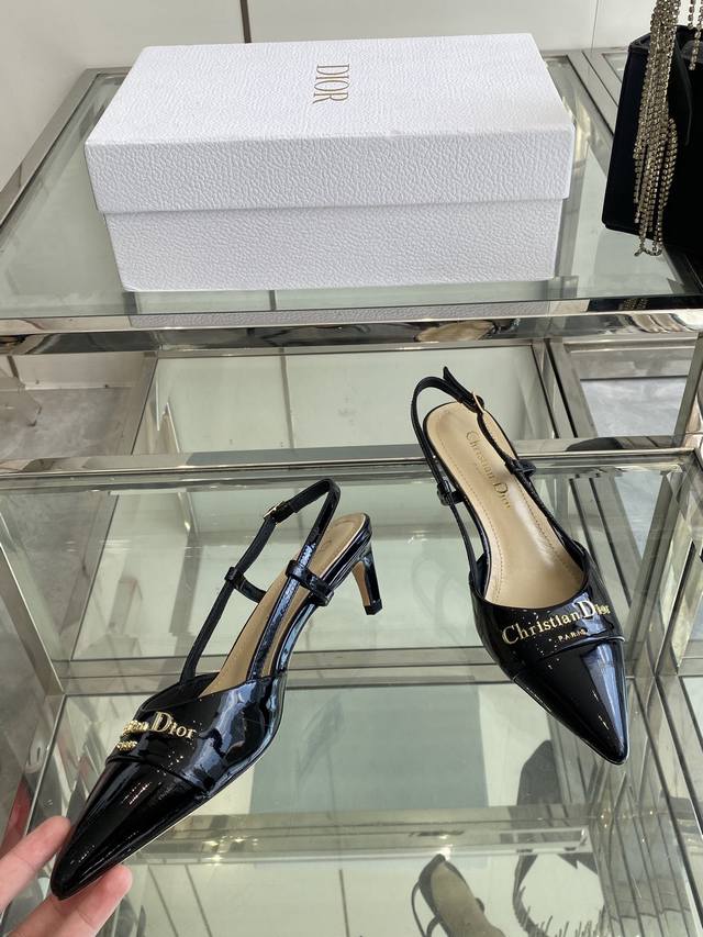 Dior 25Ss Spring/Summer new Dior pointed-toe slingback sandals. This My Dior sli