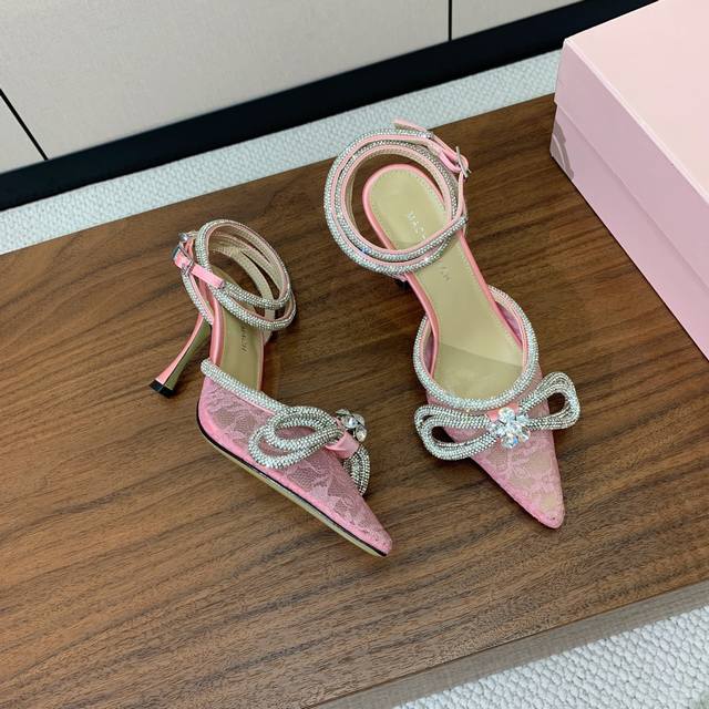Mach & Mach diamond chain lace shoes. Perfect for both savory and sweet styles,