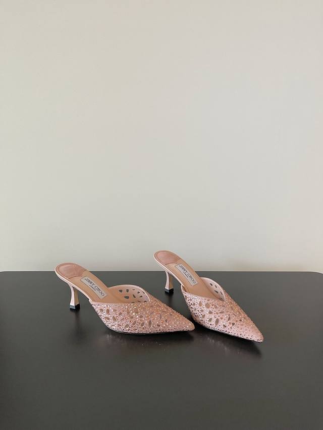 the highest-quality Jimmy Choo shoes with the latest hot-drilled, hollow crystal