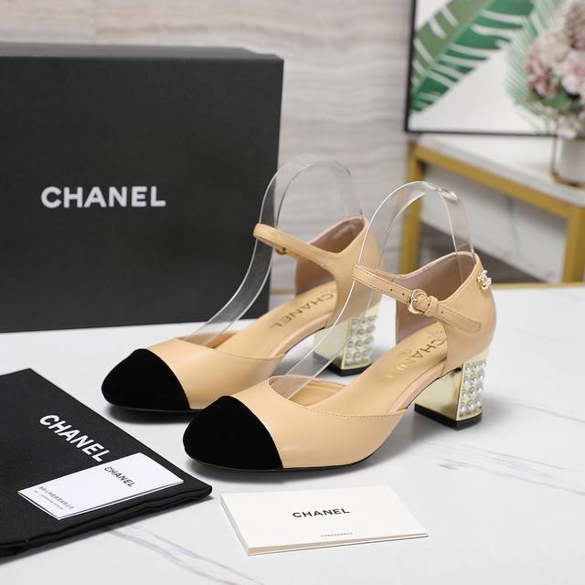 the feeling of a rich girl. Upper: mixed sheepskin velvet lining footrest: silk