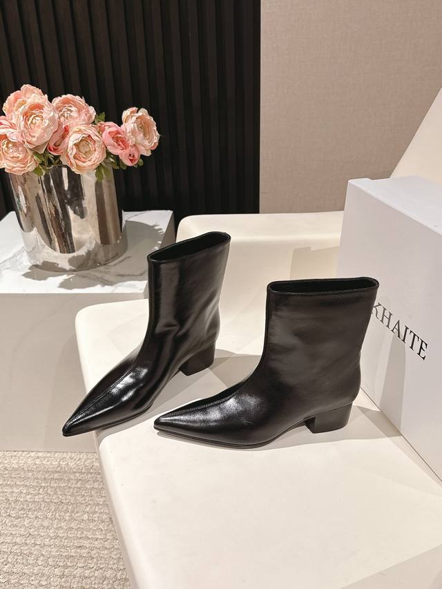 Factory Price P Khaite 2025 Autumn/Winter New Stunning Godly Boots. A cool and c
