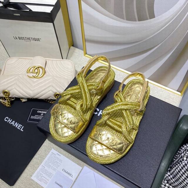 Factory Price: P, an absolute bestseller! Coco Chanel always said, "Shoes are th