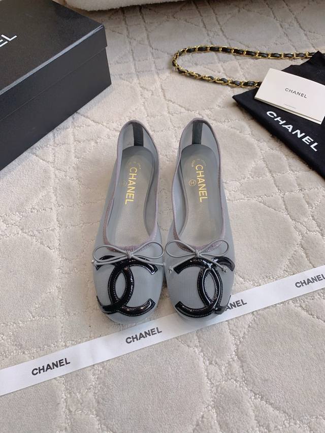 Factory Price: P Chane* Mesh-style Kangpeng flats are comfortable and breathable