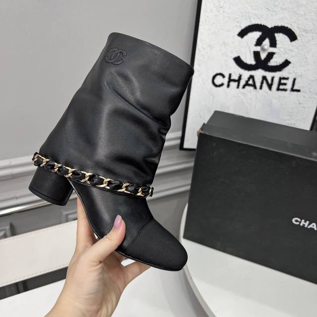 High-End Chanel Boots, the latest Chanel boots from the Chanel Fall/Winter bouti