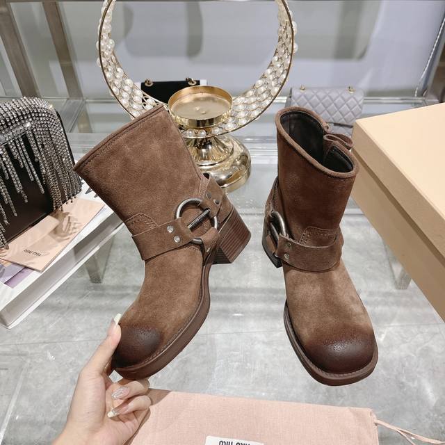 Factory Outlet: Miu Miu 25 Autumn/Winter New Limited Edition Lock-on Ankle Boots