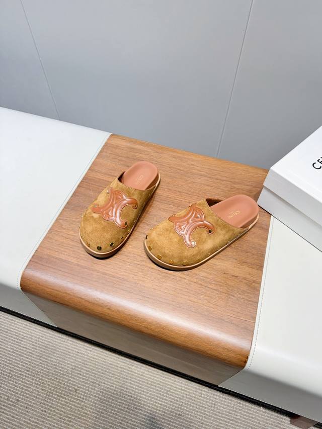 Celin - Celine Arc de Triomphe 25Ss New Spring/Summer Birkenstock T-shirt. A mus