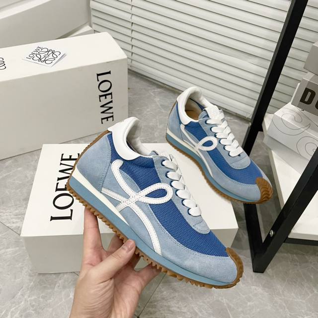Loewe 's new spring couple's sneakers with built-in height-enhancing technology!