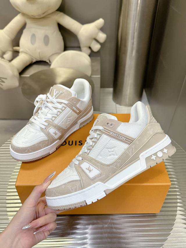 Couple's Style! Low-top sneakers with custom-made uppers, cowhide outsoles, TPU