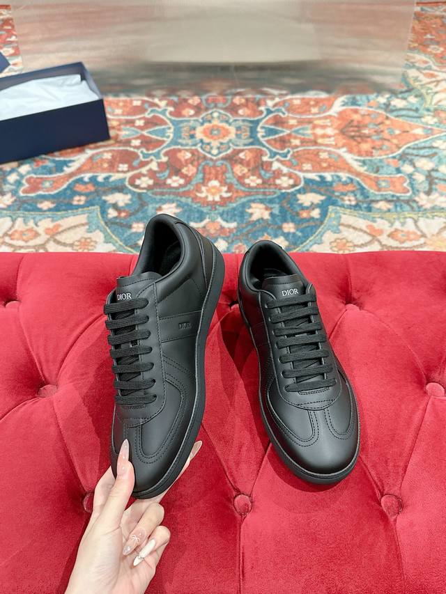 Dior's latest B01 collection, the Matchpoint casual sneaker, showcases a strikin