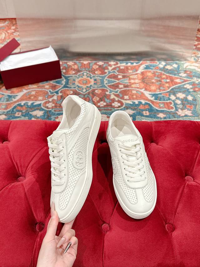 Men's and Women's Gucci latest Forrest Gump shoes, German training shoes, casual