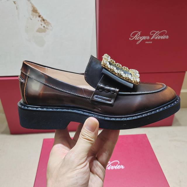 Roger Vivier 225 new spring and summer floral diamond-buckle loafers. The shiny