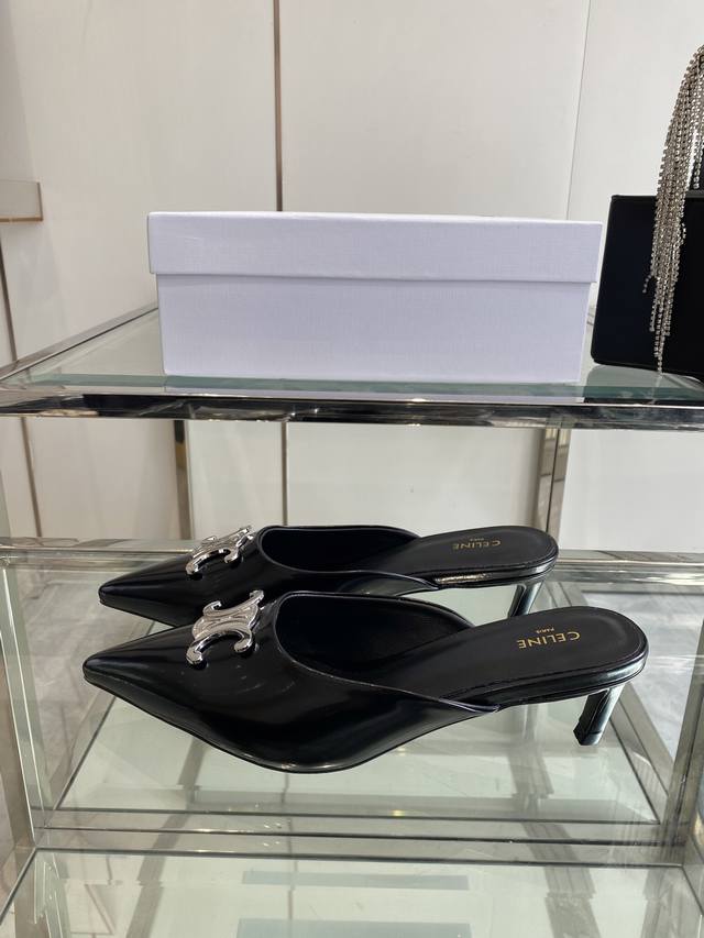 Celine 25Ss new Arc de Triomphe kitten heel sandals with metal buckles and open