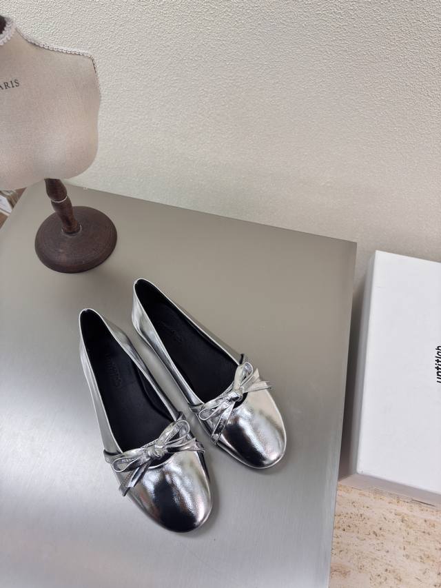 flat-soled metallic sheepskin Un boutique niche designer 25 new single shoes at