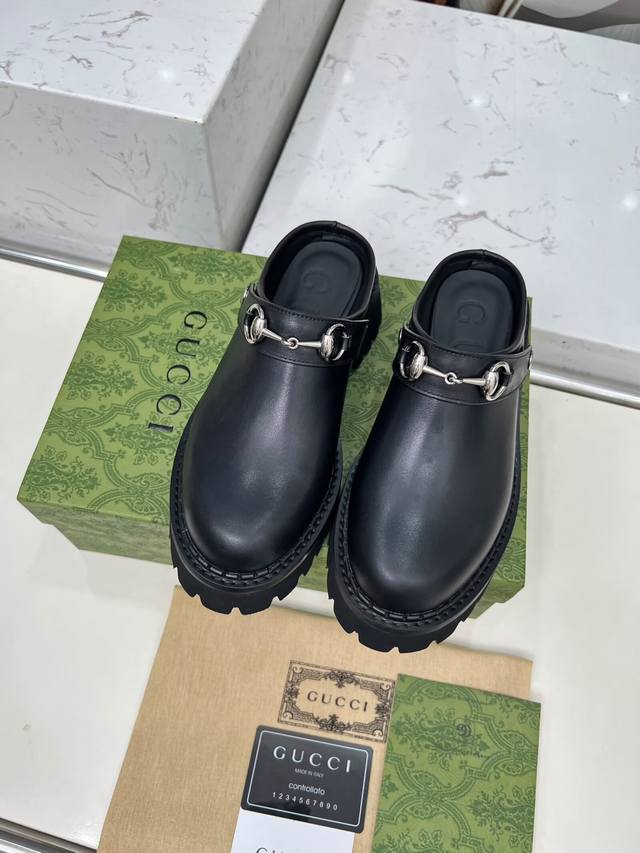Factory Price Pp: Gucci British style fashion slippers, lazy design, thick sole