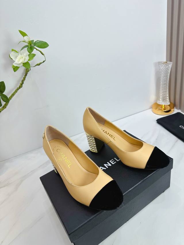 Chanel 2025 Autumn Martin boots, single shoes, sandals and slippers, latest mode
