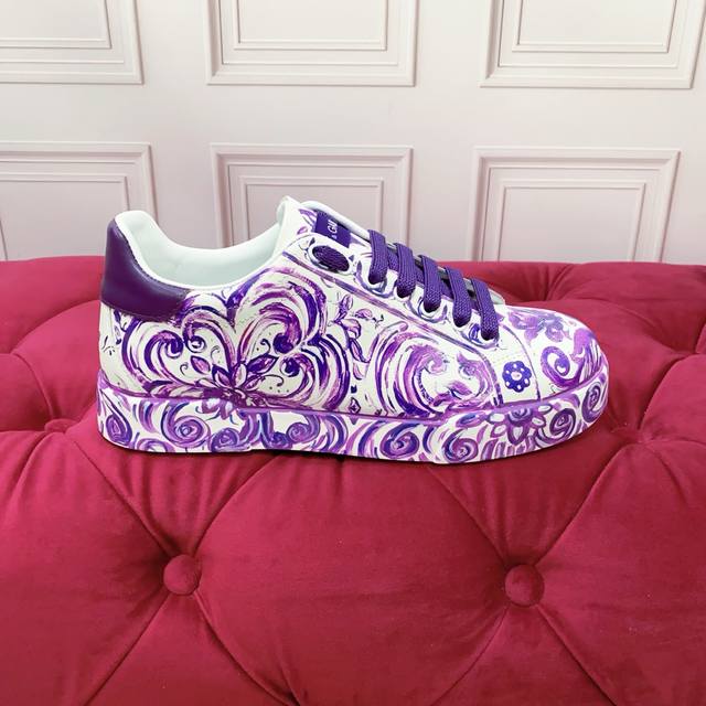 Women's High-End Edition, High-Quality Brand Outsole. Dolce & Gabbana 2025 New T