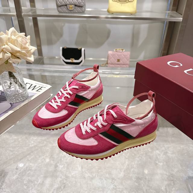 2025 dynamic piece. Its lightweight and flexible outsole has been specially trea