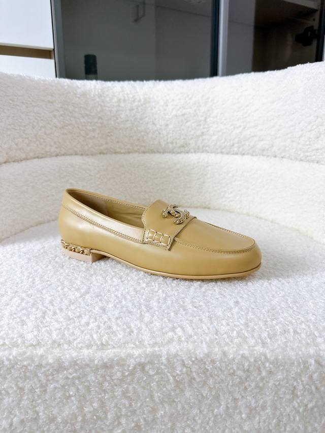 new versatile flat loafers, exclusive must-have hits, irresistible goddess serie