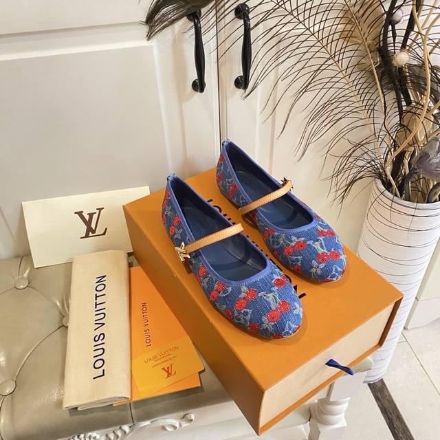 denim pattern, blue denim, top quality, new Louis Vuitton, classic denim pattern