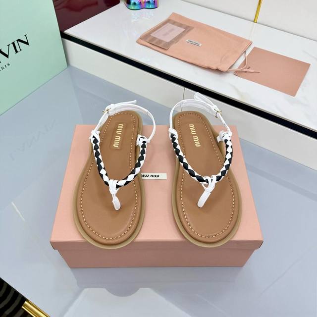Top-quality Miumiu | Miumiu's new 2025 Spring/Summer sandals. The sweet and savo