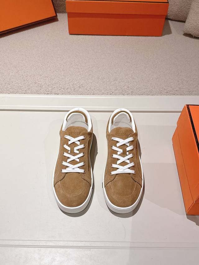 H-strap platform sneakers for men and women, designed for couples, are now avail