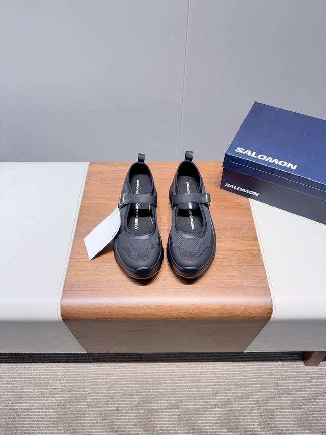 Cdgsalomon Salomon co-branded Mary Jane is so cute. The shoes are still in simpl