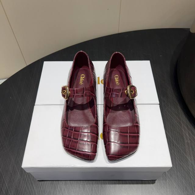 Factory: Exclusive, premium edition Chloe 2025Vs Spring/Summer new shoe collecti