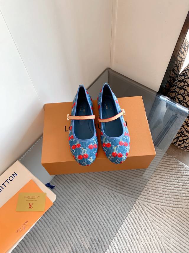 Lv SS25 ballet slippers New Arrival ~ L's 25th spring/summer single kitten heel