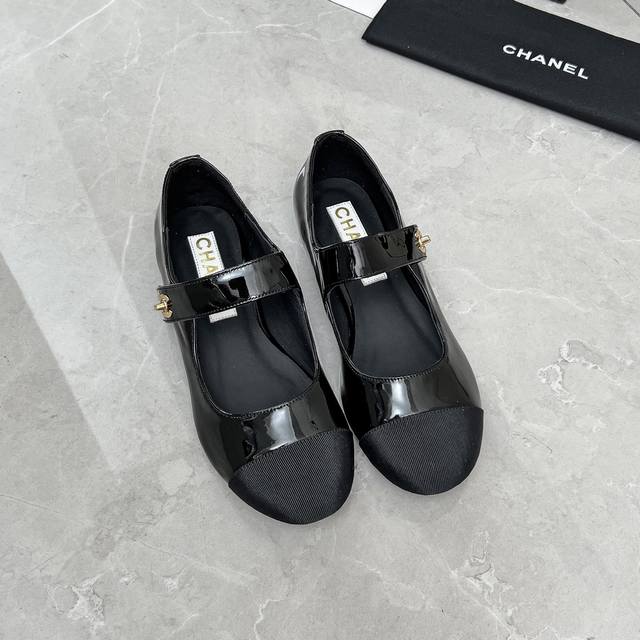 Chanel 25 Early Fall Premium Edition (Cloth and Leather), Hong Kong Overseas Pur