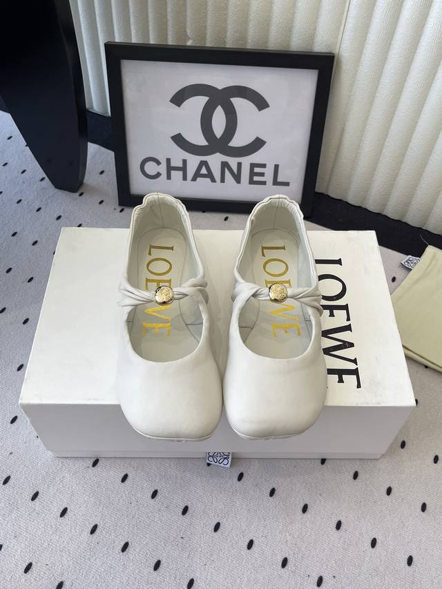 Loewe 25Ss new spring/summer sandals are incredibly popular this year, with cele