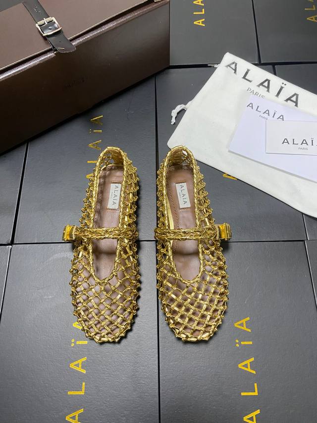 Woven Style!!! Alaia catwalk-style ballet flats! Sweet and cool ballet style, th