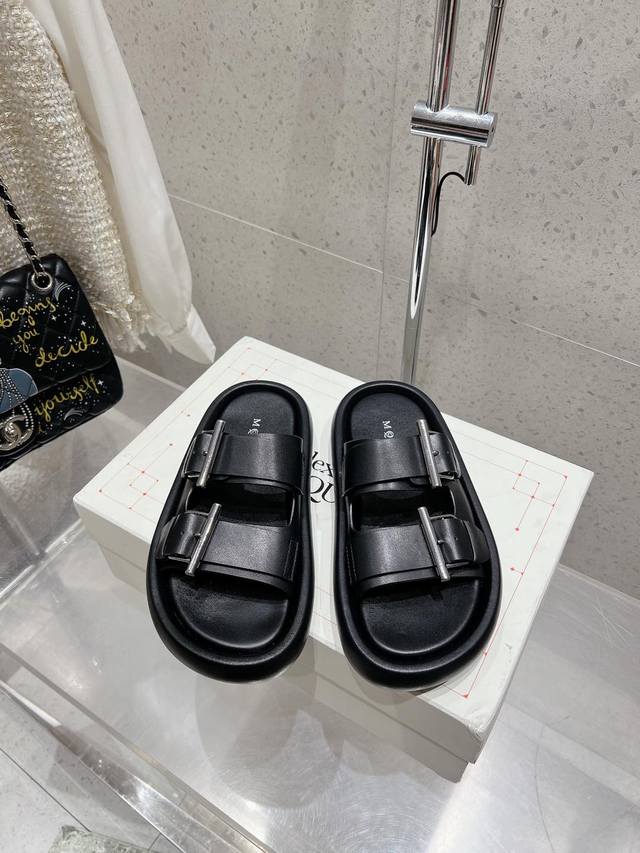 Alexander McQueen 25Ss early spring new height-enhancing platform slippers featu