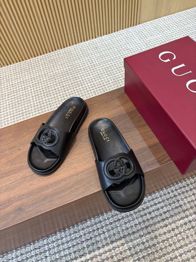 New Gucci embroidered Big G horizontal strap mules are a one-to-one replica of t
