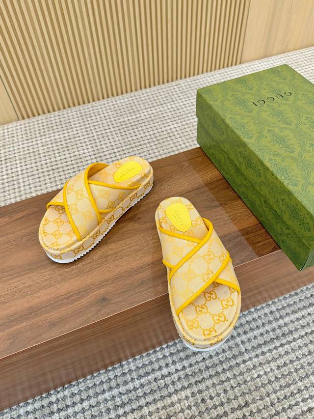 Gucci's latest limited-edition platform slippers. Top quality, guaranteed to be