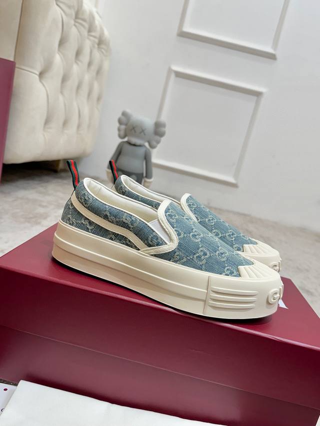 Gucci 2025 1977 platform casual shoes, a hot-selling early spring model, featuri
