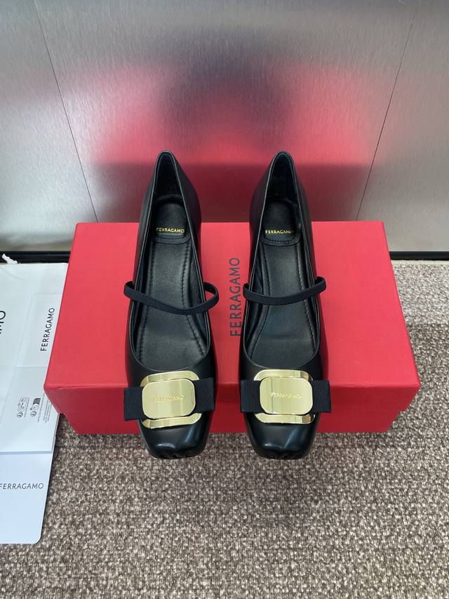 Factory P price P Ferragamo Ferragamo 2025 spring and summer new thick heel wome
