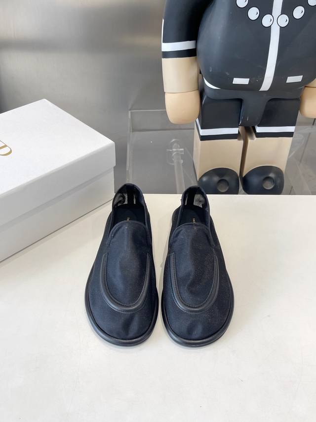 Factory Outlet: The Row 2025 New Classic Spring/Summer Loafers. Minimalist desig