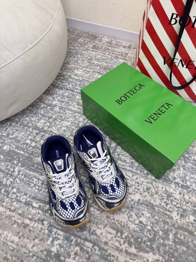 Bv Orbit sneakers, Wang Yibo's favorite couple's pair, are runner sneakers made