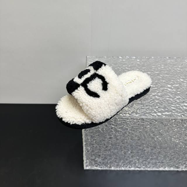 Chanel 25S Furry Chain Wool Slides, a hot new arrival from the early fall collec